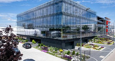 Drutex w nowej siedzibie. Nowoczesny biurowiec za 60 mln zł-23