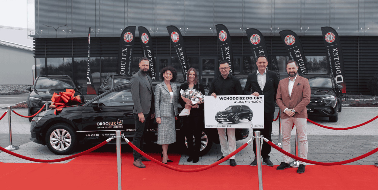 OKNOLUX zgarnia pierwsze auto od Drutexu. Ruszył wielki projekt na 40-lecie firmy